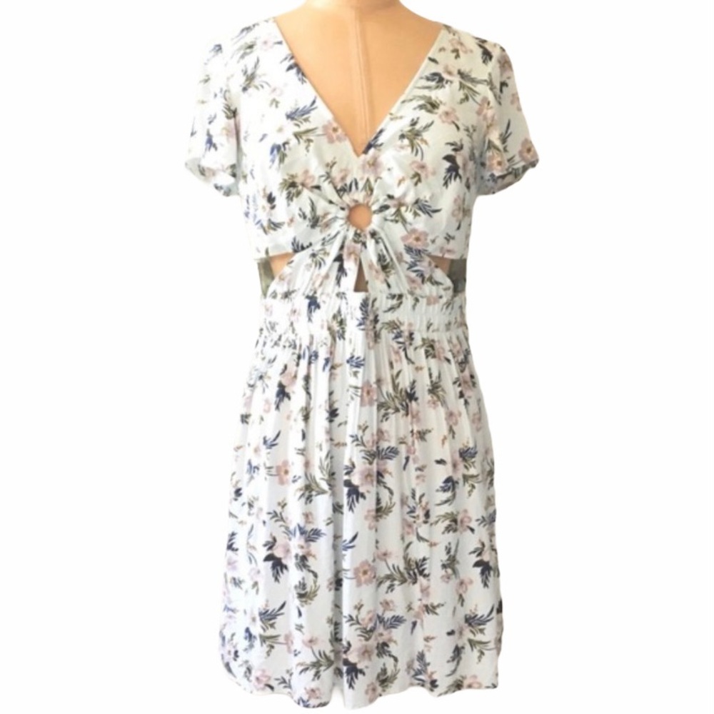 American Eagle V-Neck Keyhole Detail Short Sleeves Floral Mini Fit & Flare Dress